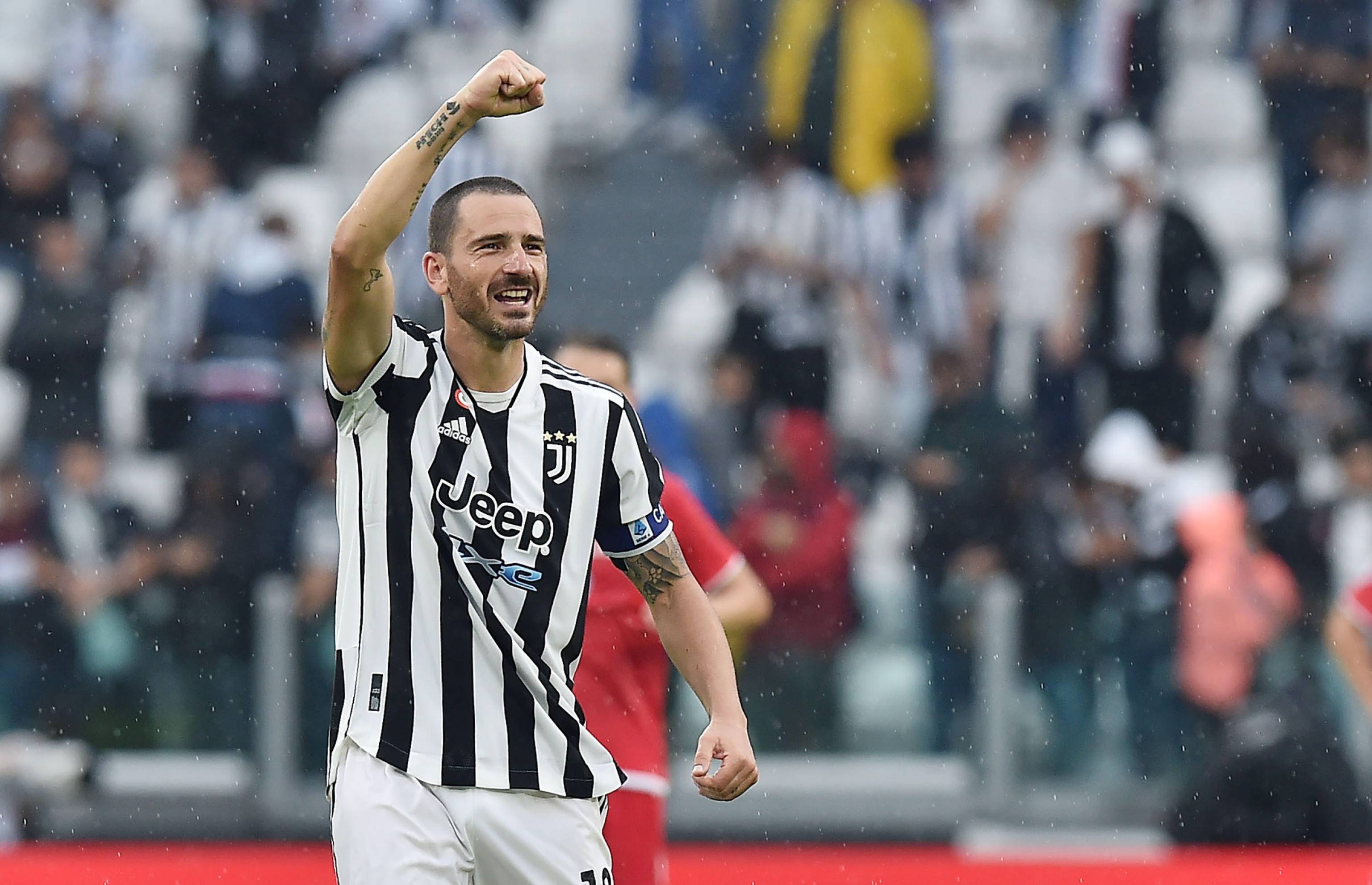 潘德夫：范戴克那次手球应该是点球，裁判决定了比赛的结果（潘德夫不满判罚：范戴克手球该判点，裁判左右了胜负）