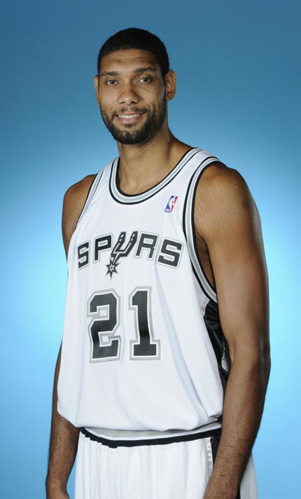 英媒：拜仁、尤文和巴黎有意免签科纳特，球员对各种选择持开放态度（英媒：拜仁、尤文、巴黎拟自由身引进科纳特，球员态度开放）