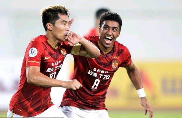 斯帕莱蒂：对球队整体表现很满意；DV9带伤出战表现出了责任感（斯帕莱蒂满意球队整体发挥，赞DV9带伤出战彰显责任担当）