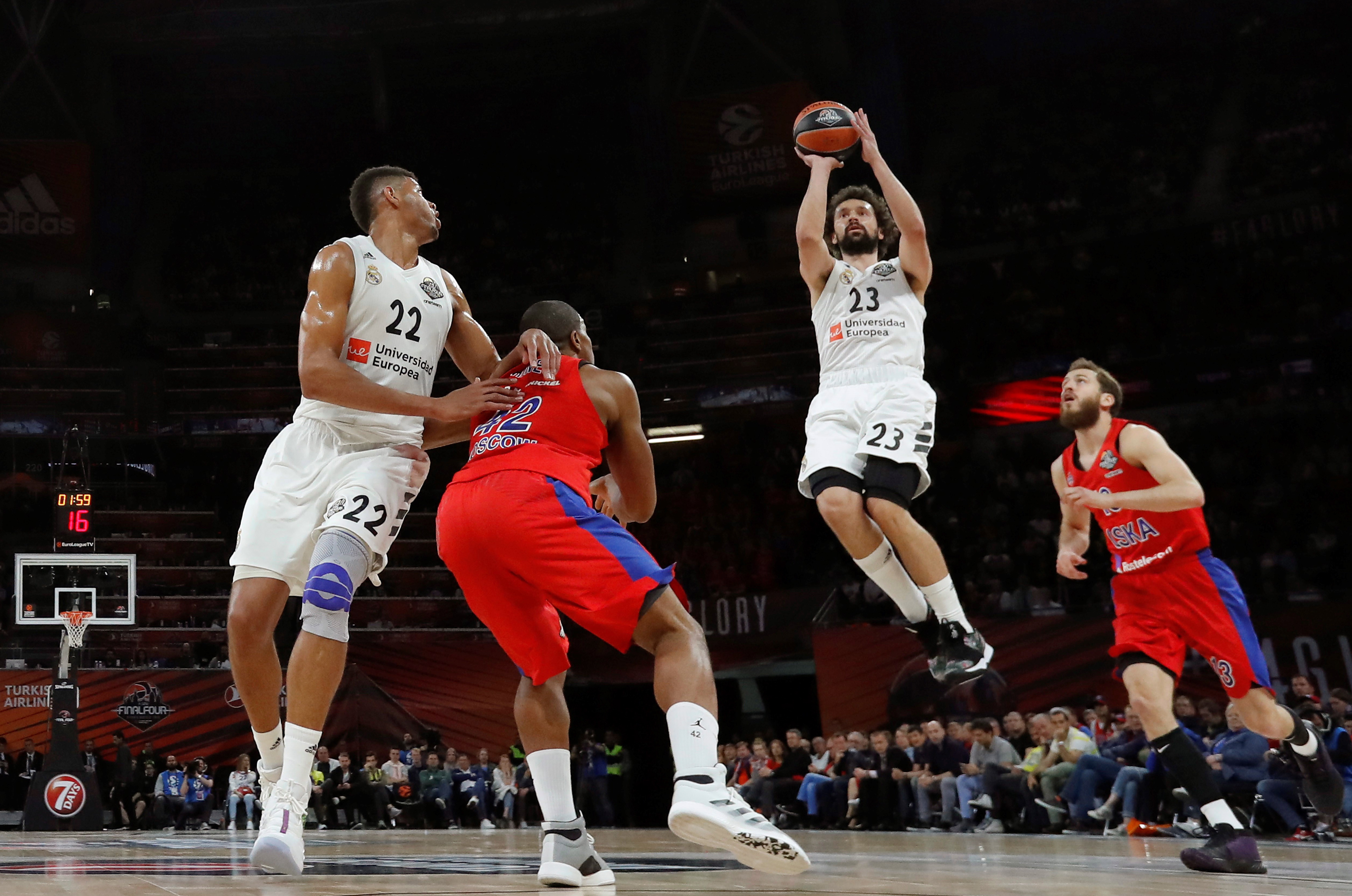 欧冠92年改制后戴帽数前10：梅西、C罗8次第1，姆巴佩5次第4（欧冠自1992年改制以来戴帽次数前十：梅西与C罗各8次并列第一，姆巴佩5次位列第4）