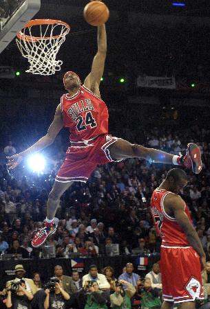 都体：两家沙特俱乐部有意迪巴拉，但球员想留在欧洲主流联赛（都体报道：两家沙特球队想签迪巴拉，球员更倾向留在欧洲主流联赛）