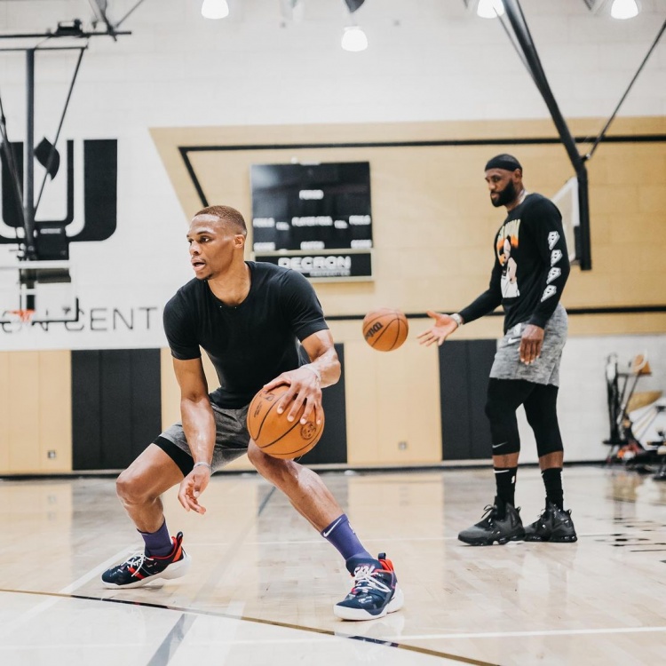 巴林U17vs中国U17：邝兆镭、万项首发，周雨诺、何思凡出战（中国U17对阵巴林U17：邝兆镭、万项首发，周雨诺、何思凡亮相）