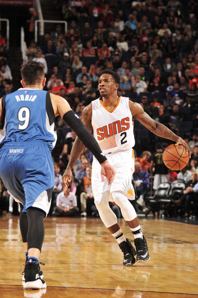 德天空：小腿肌肉受伤的伯卡特至少会缺席12月的比赛（德天空：伯卡特小腿肌肉受伤，至少无缘整个12月的比赛）