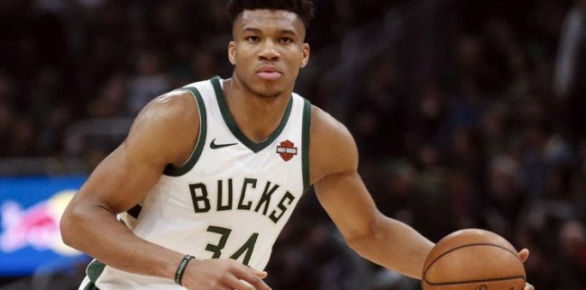 浙江男篮末节连得12分逆转辽宁（浙江男篮末节打出12分攻势逆转辽宁）