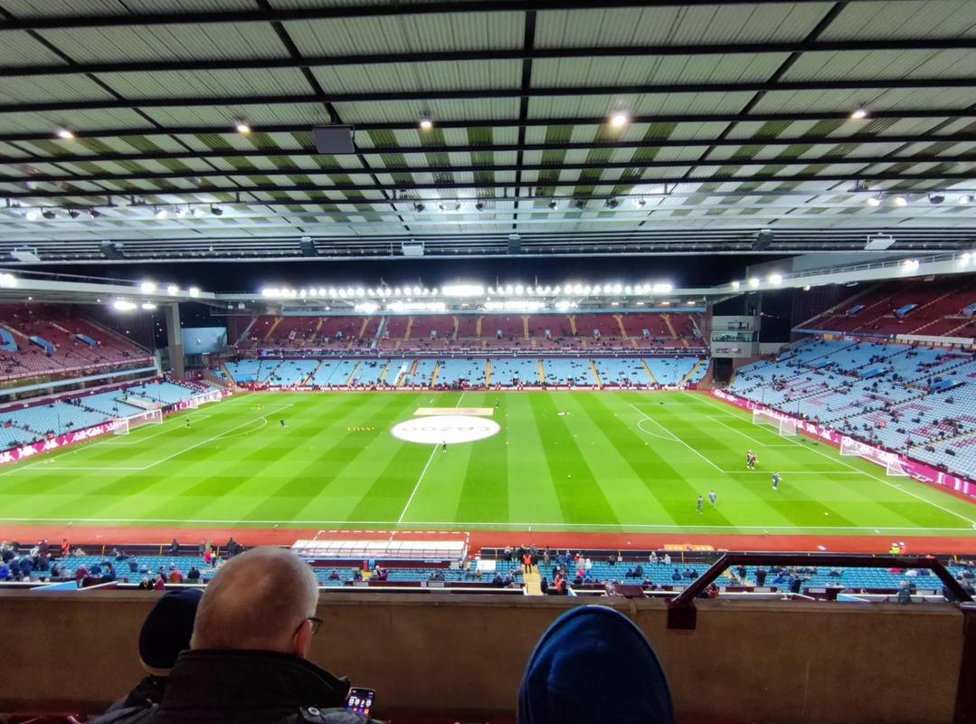 帕夫洛维奇：偶像是C罗；未来希望成为拜仁和德国的常规首发（帕夫洛维奇称偶像为C罗，目标是未来成为拜仁和德国队的常规首发）