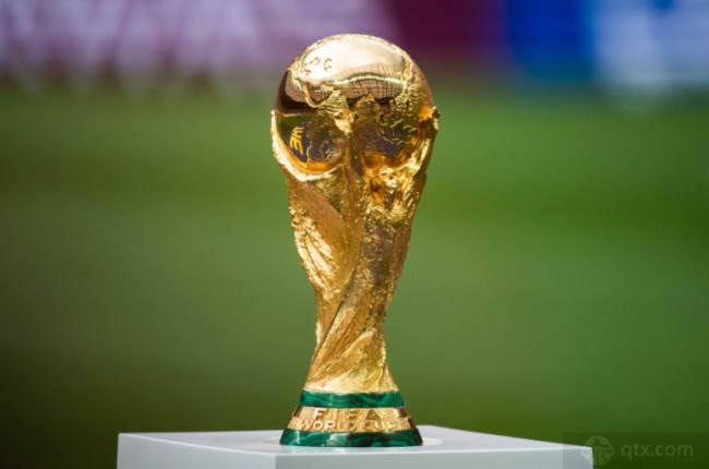 补时阶段绝杀 比赛戏剧性拉满（补时压哨制胜 戏剧性爆棚）