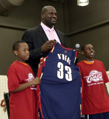 又遭末节逆转！快船本赛季第四节场均得分联盟倒数第二（末节再度被翻盘！快船本季第四节场均得分仅列联盟第29位）