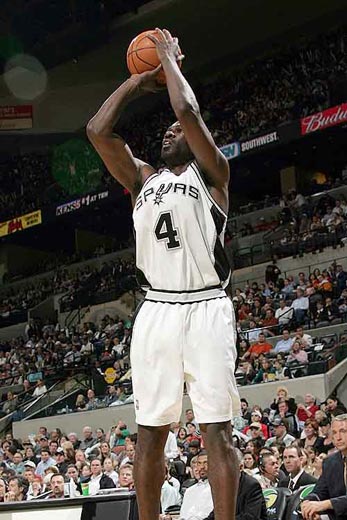 那不勒斯官方：洛博特卡在意杯赛前热身时左腿后胫肌拉伤（那不勒斯官方通报：洛博特卡在意杯赛前热身时左腿后胫肌拉伤）